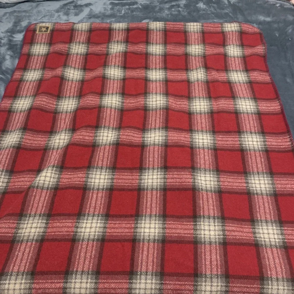 ABW Plaid Throw Blanket Sherpa Lined Red Beige Brown Star Patch‎ USA Made Cozy